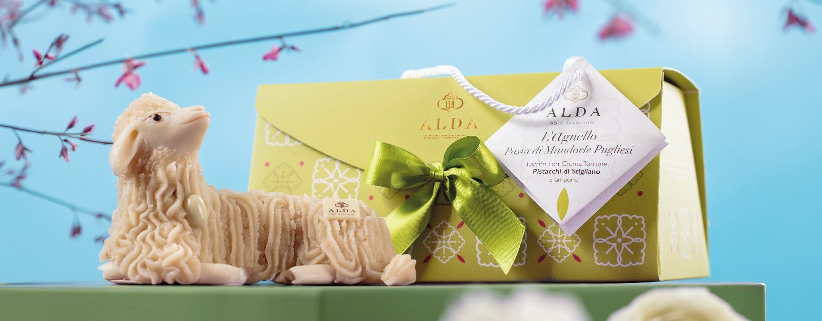 Agnello di pasta di mandorla pugliese con scatola bauletto
